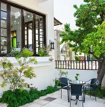 Nena Aparthotel